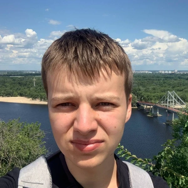 Максим Ковінько — засновник та головний редактор видання «Сутність»